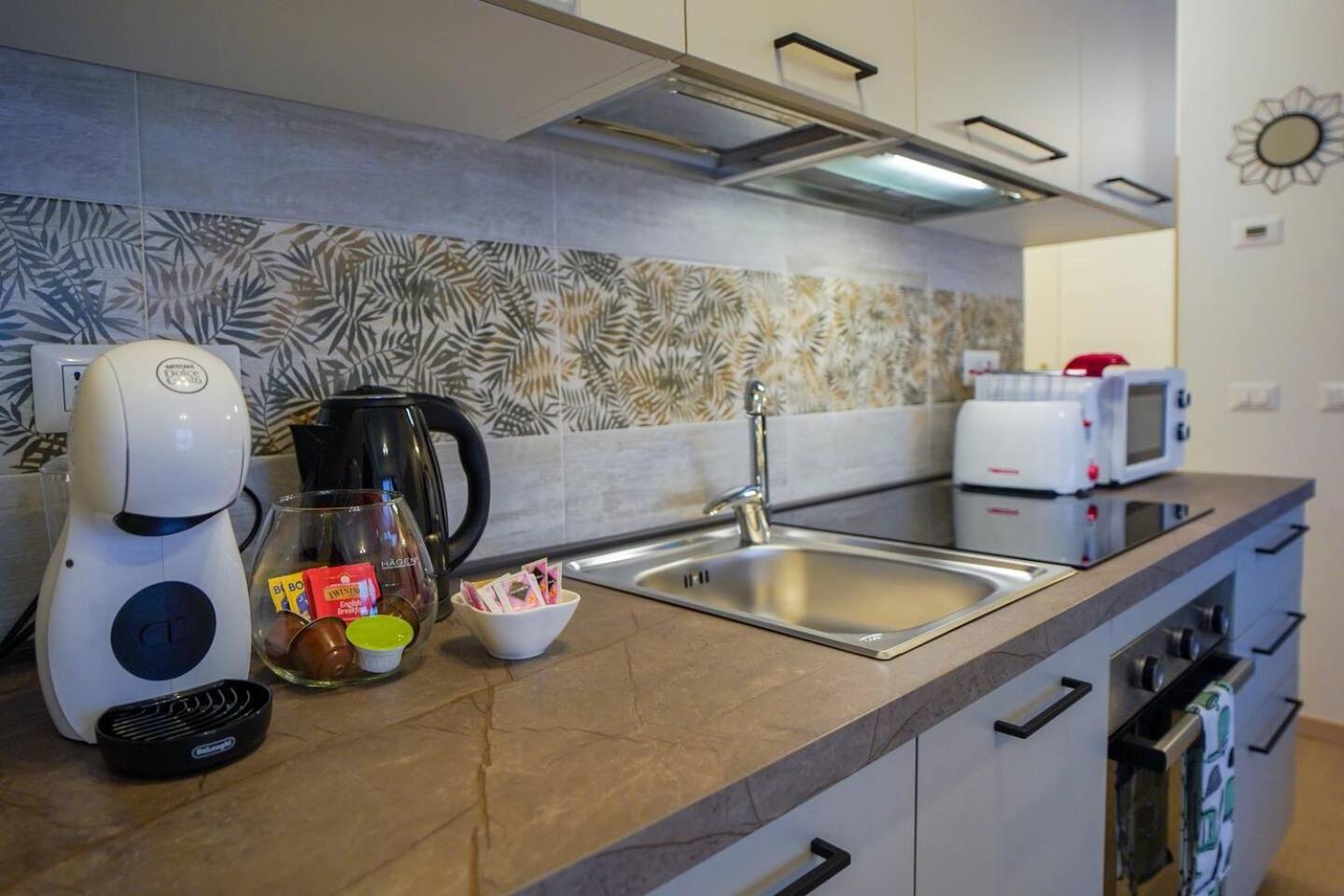Gelsomino Suite Leonardo Academy, Mxp & Laghi Sesto Calende Ngoại thất bức ảnh